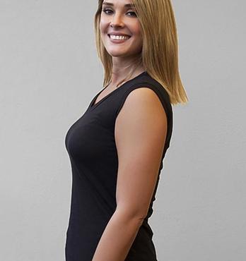 Sporty V - Black Image