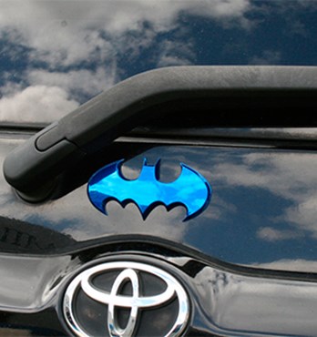 Fan Emblems Batman 3D Car Badge - 1989 Batwing Logo (Blue Chrome) Image