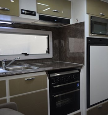 Hilltop Feathertop Image