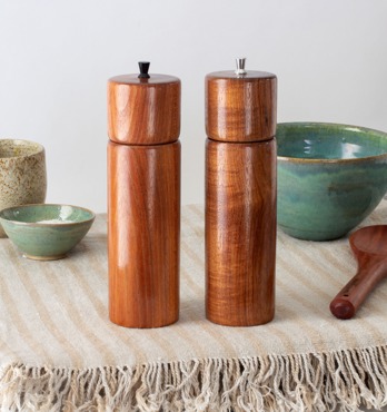 Tassie Blackwood Salt & Pepper Mills Image