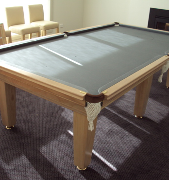 8 Ball Table Image