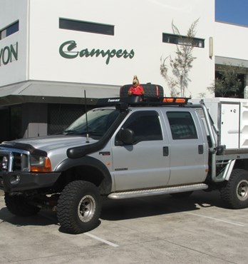 Trayon 2100 Slide-on Camper Image