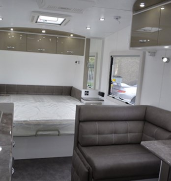 Hilltop Feathertop Image