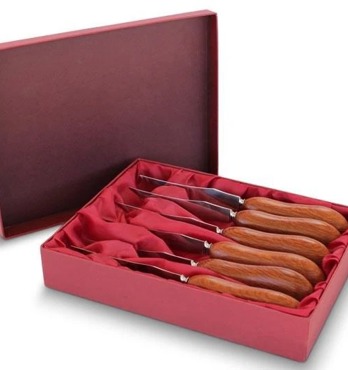 Set of 6 Sheoak Steak Knives Image