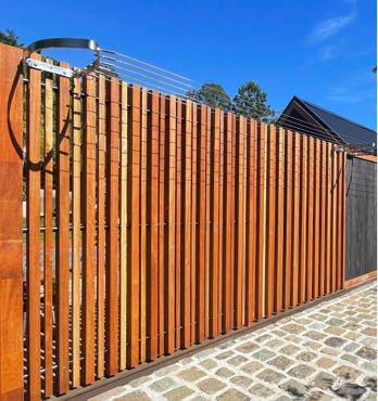 Happy Days Folding Post & Fence Image