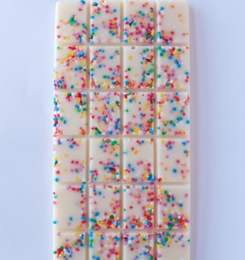 Yoghurt & Sprinkles Bow-Wow Bar  Image