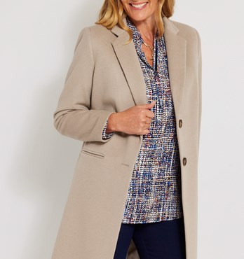 Women's Clothing - Jackets and Coats Image